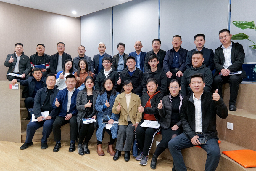 鲁南四市人力资源服务业高级管理人员研修班到访云顶集团3118集团交流学习