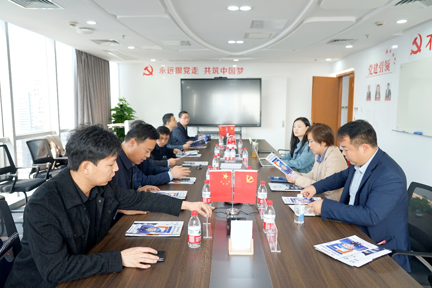 宁夏自治区固原市委常委、副市长康楷一行莅临云顶集团3118全球创新中心调研走访